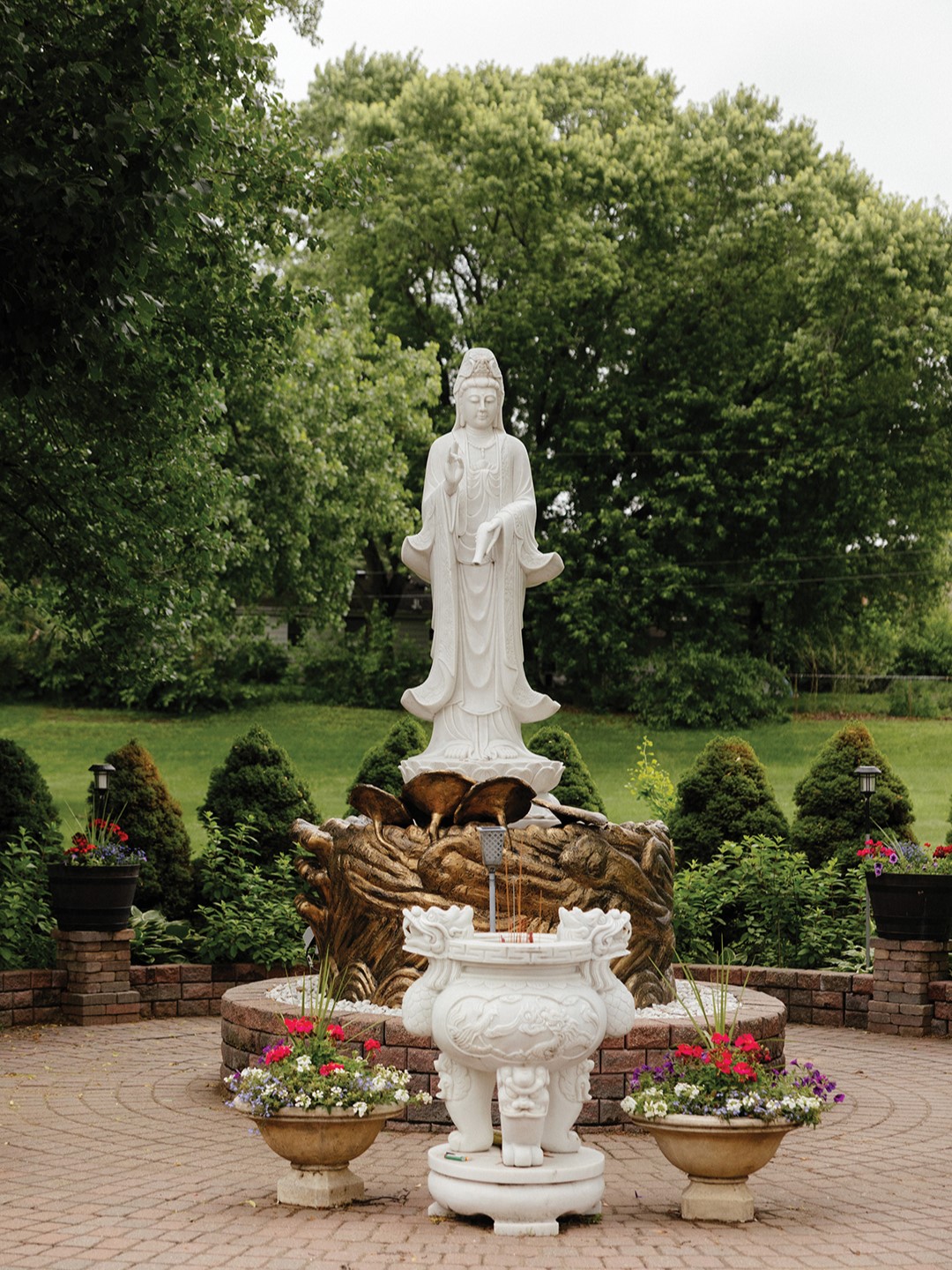 The traditional Vietnamese wedding ceremony took place at Chùa Phât-Ân Vietnamese Buddhist Temple in Roseville.  